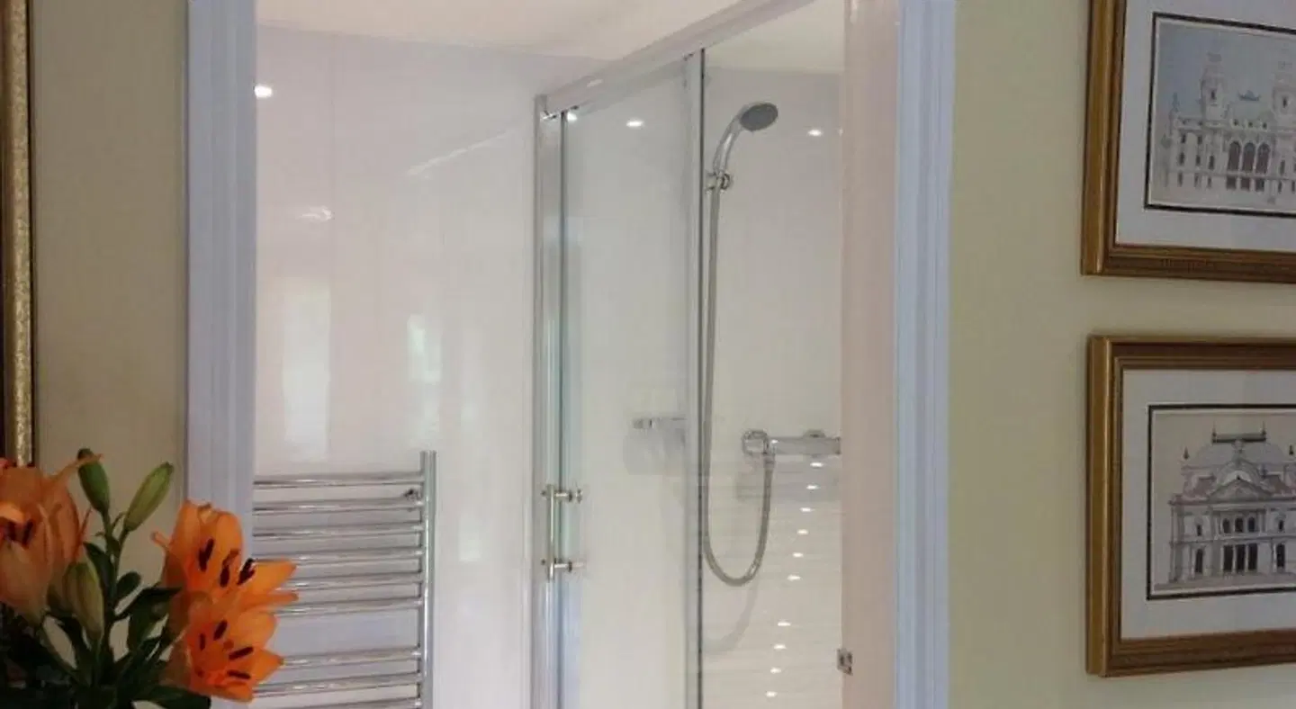 BRETTON COTTAGE Badezimmer