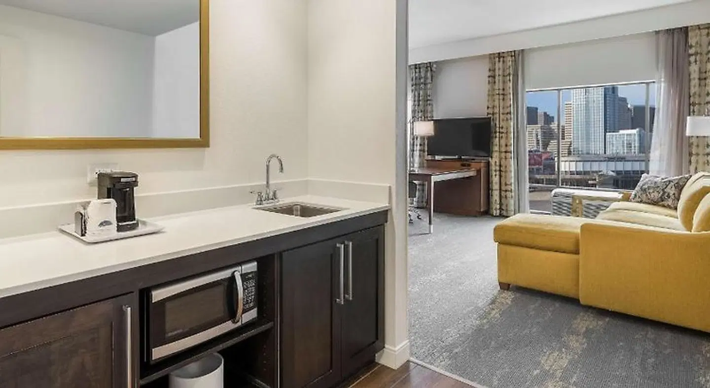 Hampton Inn & Suites Newport/Cincinnati Badezimmer
