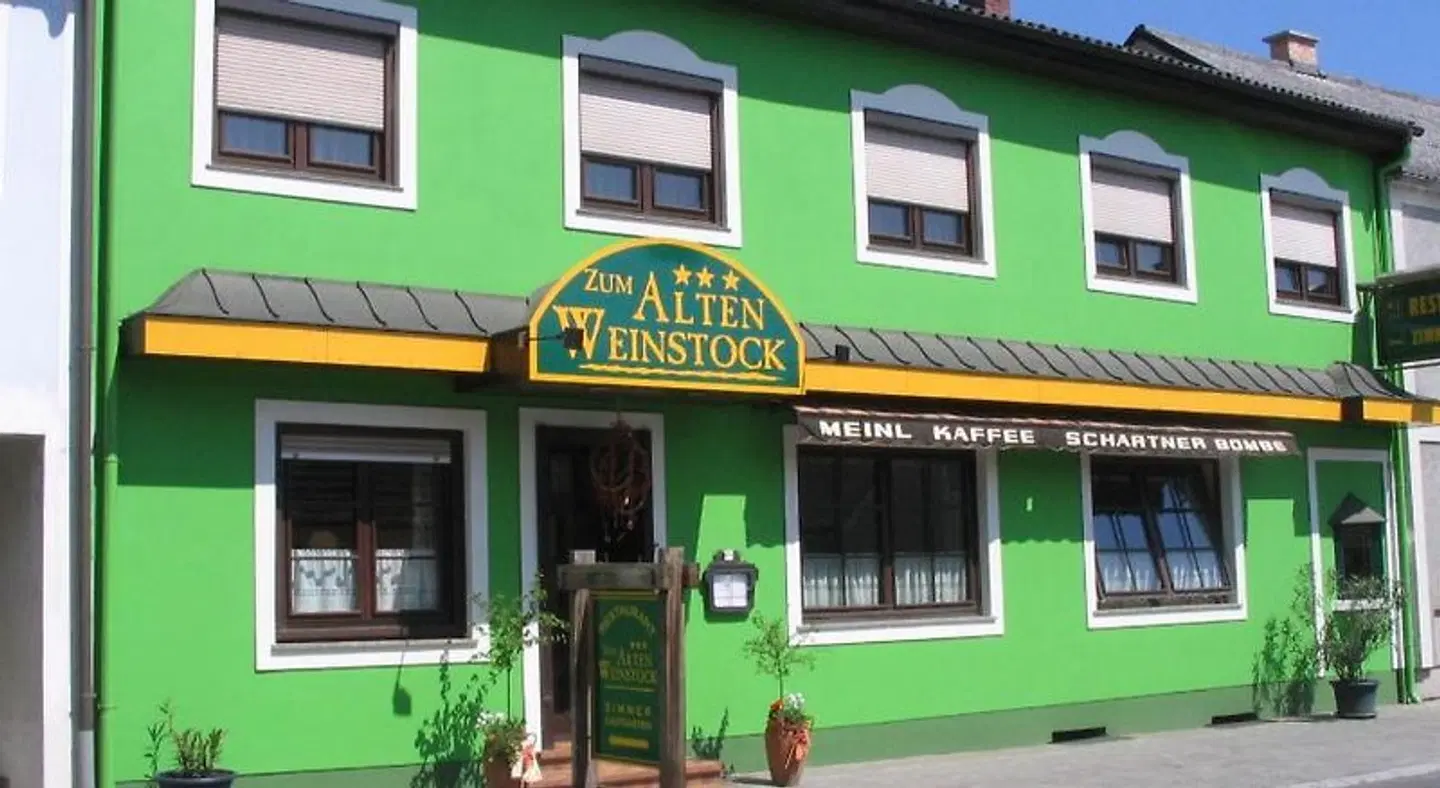 Landgasthof Zum Alten Weinstock EXTERIOR
