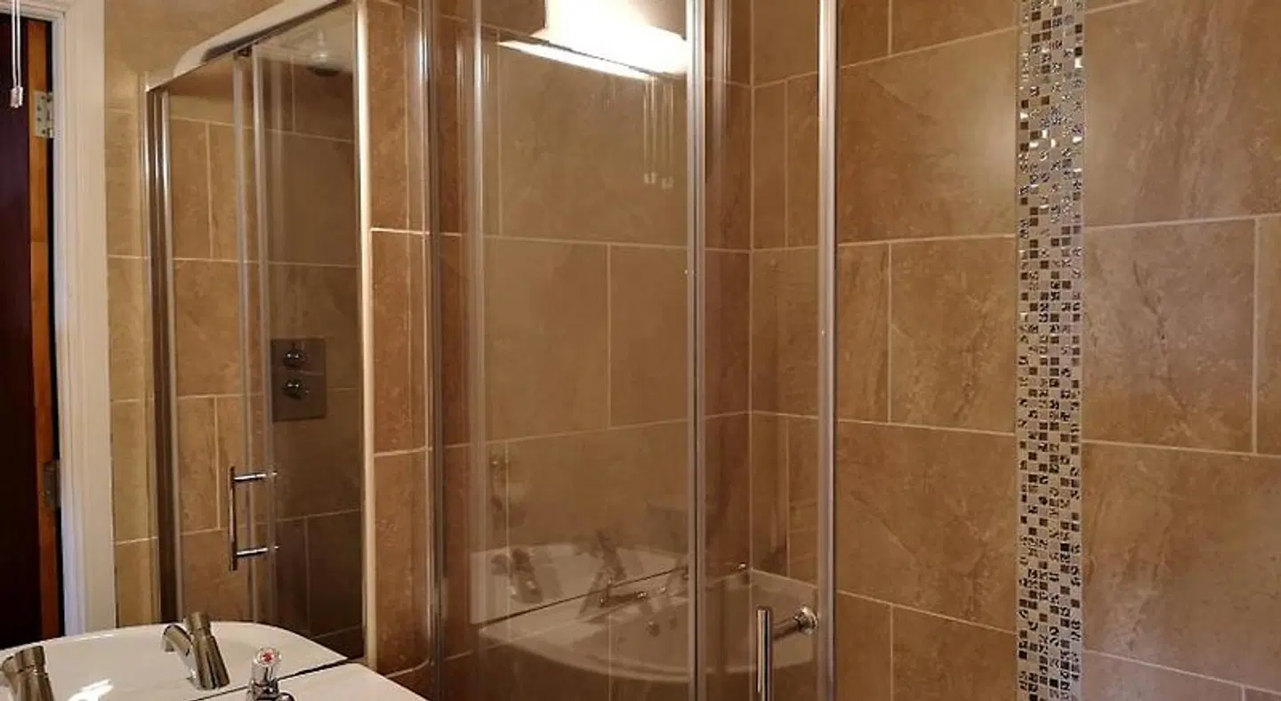 Bank House Guesthouse Badezimmer