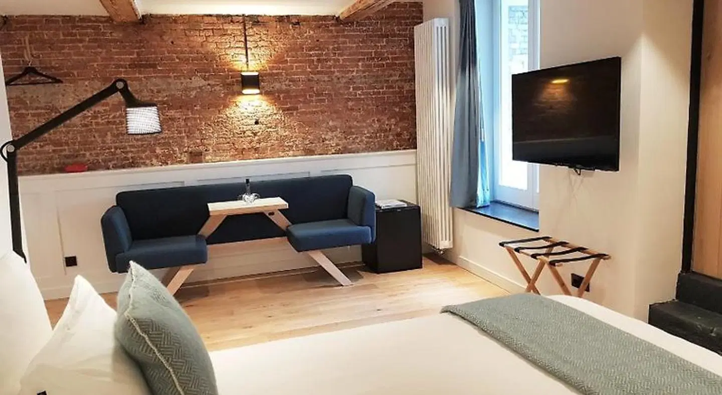23 SouS LOUNGE_LOBBY
