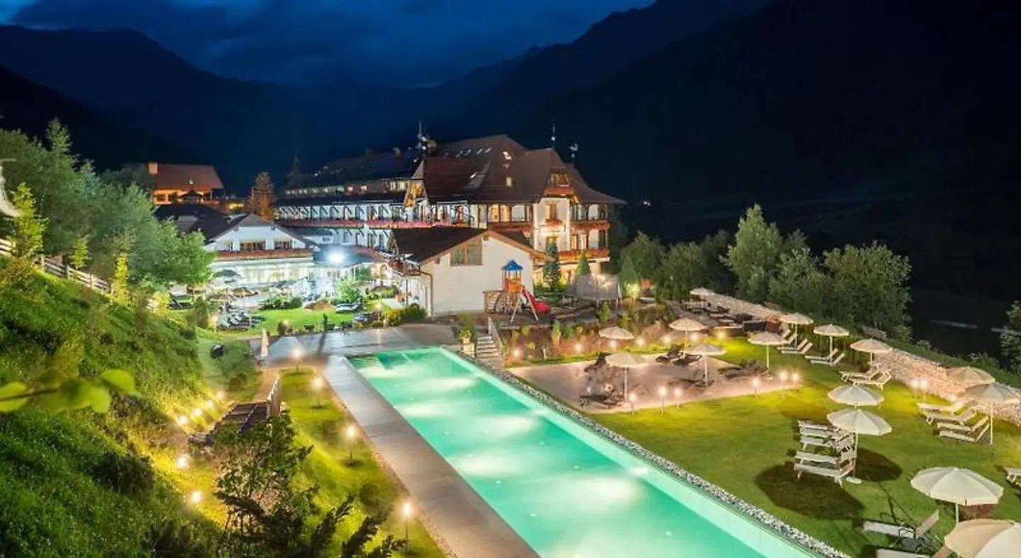 Sonklarhof OUTDOOR_POOL