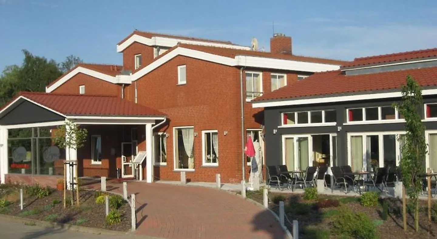 Hotel Eleganz EXTERIOR