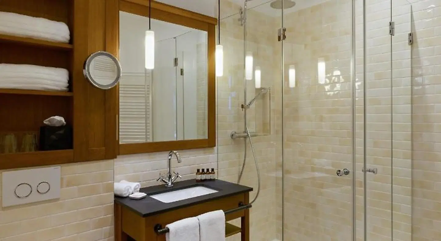 Das kleine Grindel Badezimmer