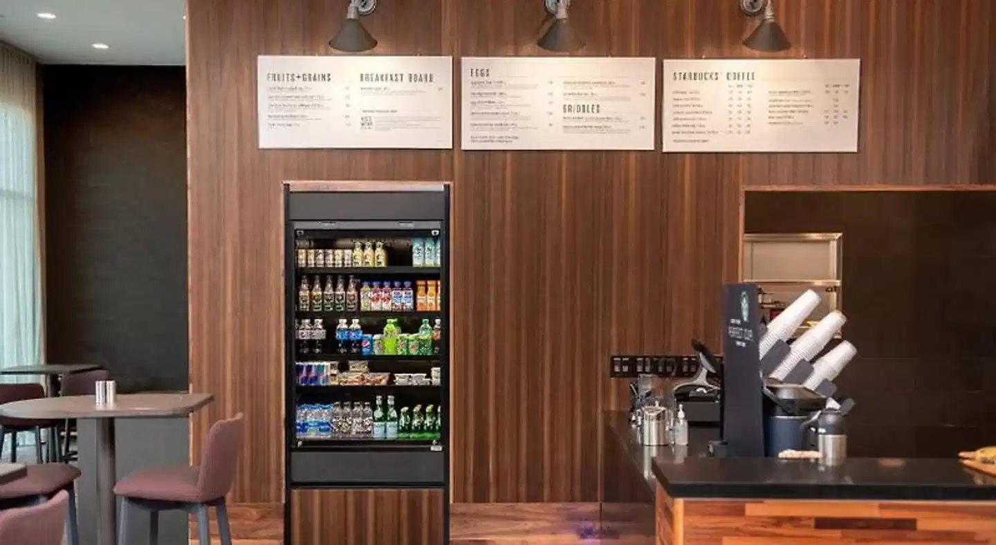 Courtyard by Marriott Mesa At Wrigleyville West Bar