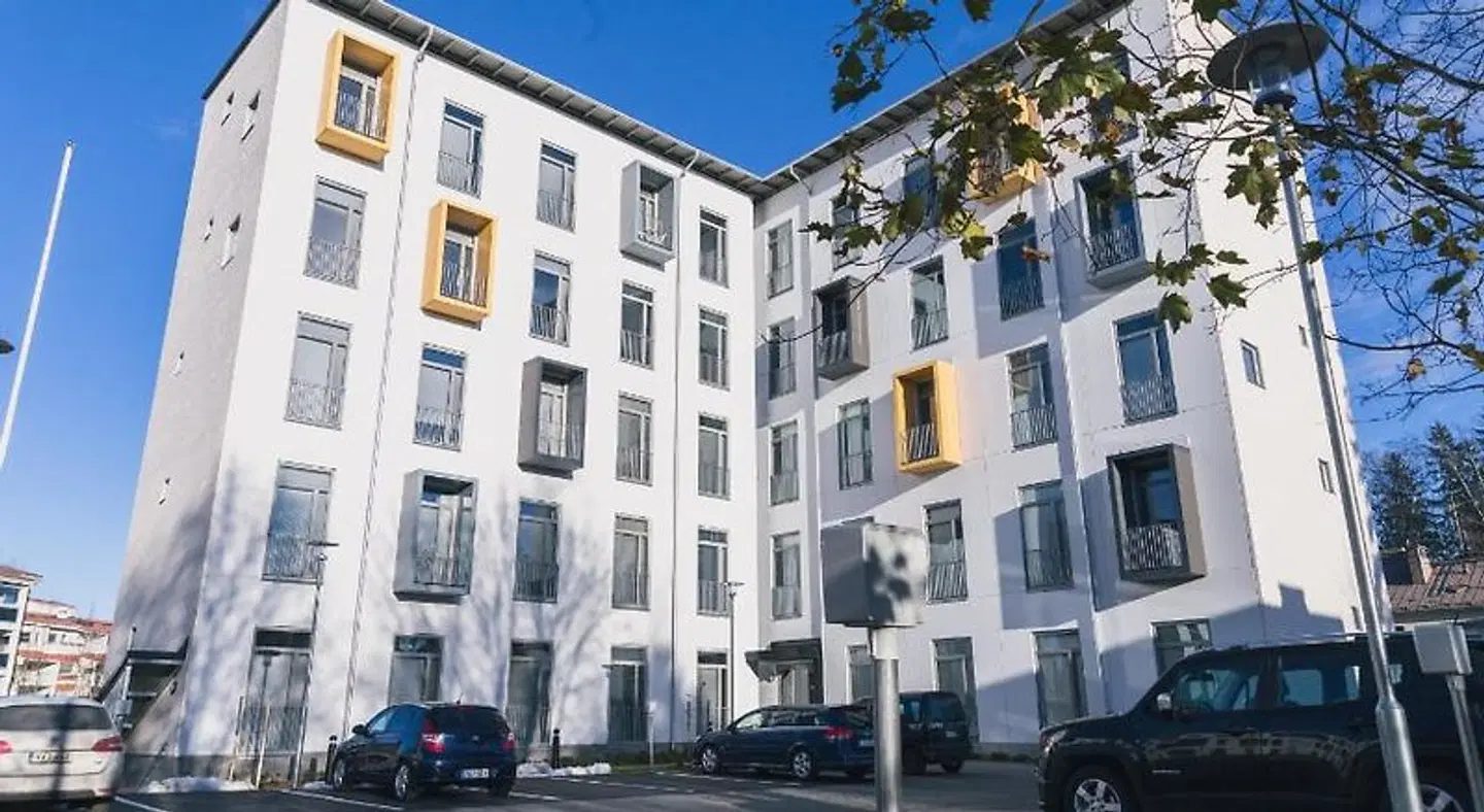 Spot Apartments Airport EXTERIOR