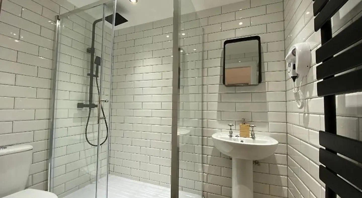 Queen Street Boutique Suites Badezimmer