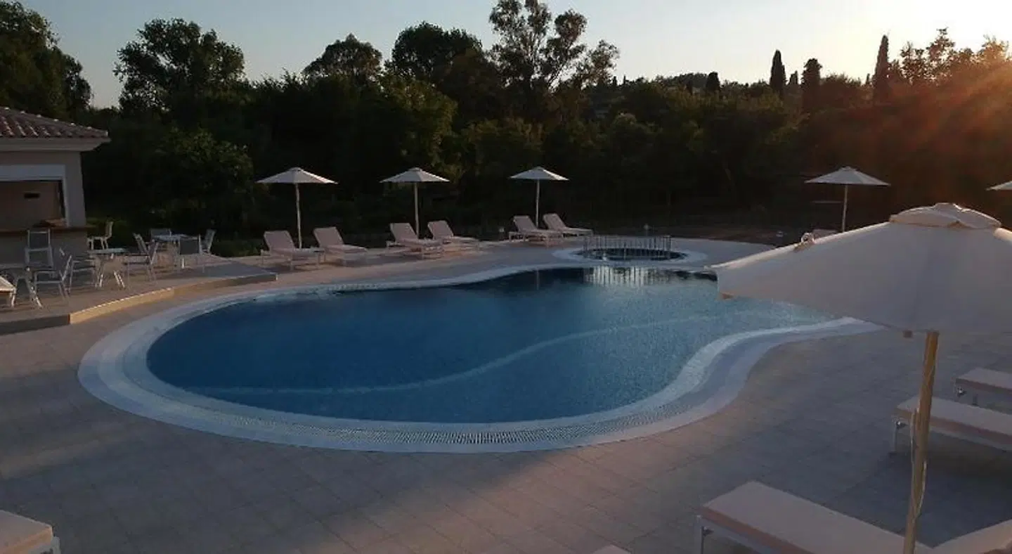 Santos Luxury Apartments OUTDOOR_POOL