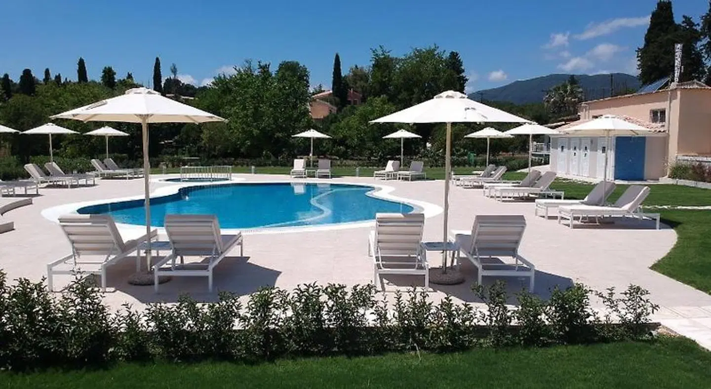 Santos Luxury Apartments OUTDOOR_POOL