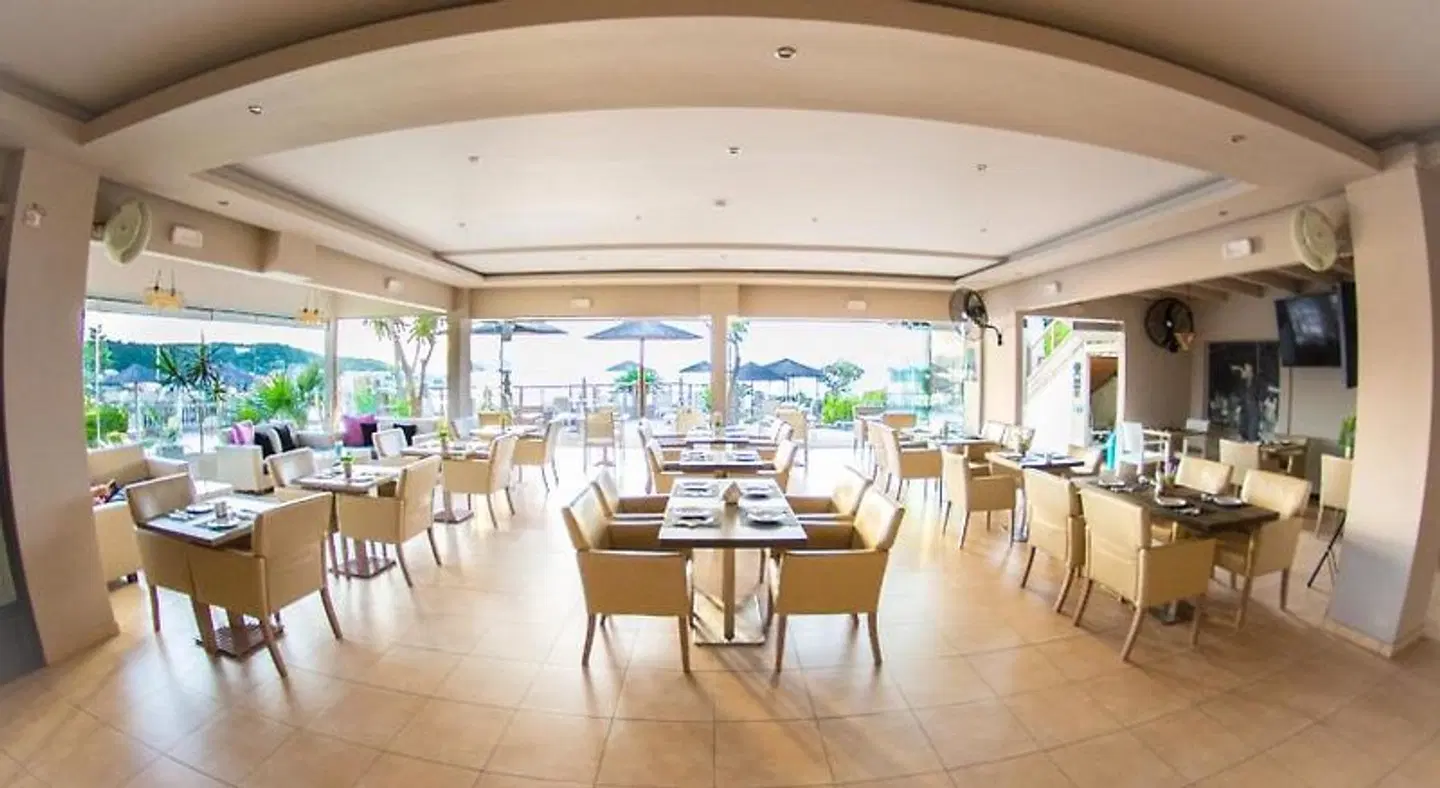 Tereza's Sunset Hotel Restaurant