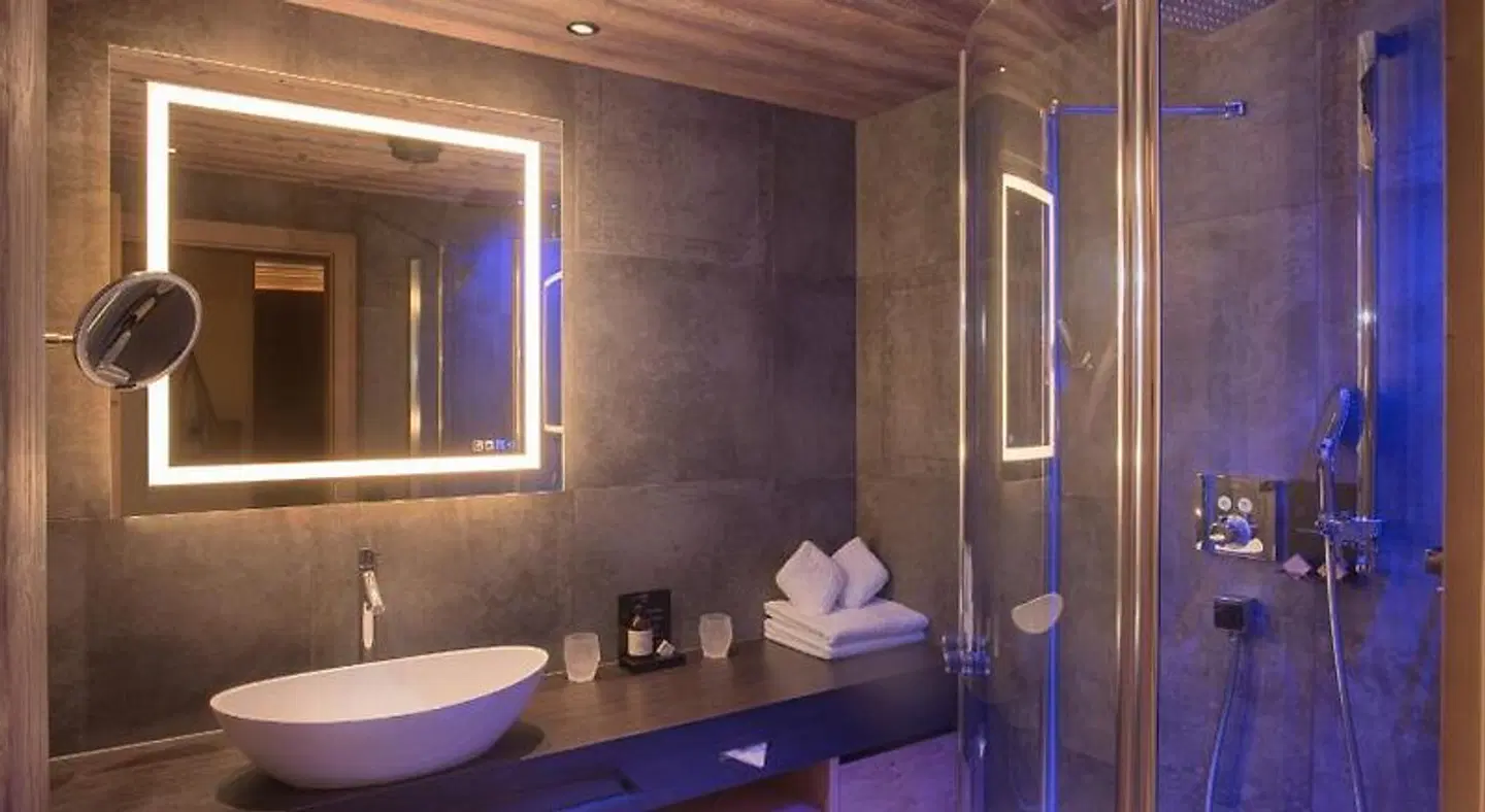 LUNARIS Wellnessresort Badezimmer