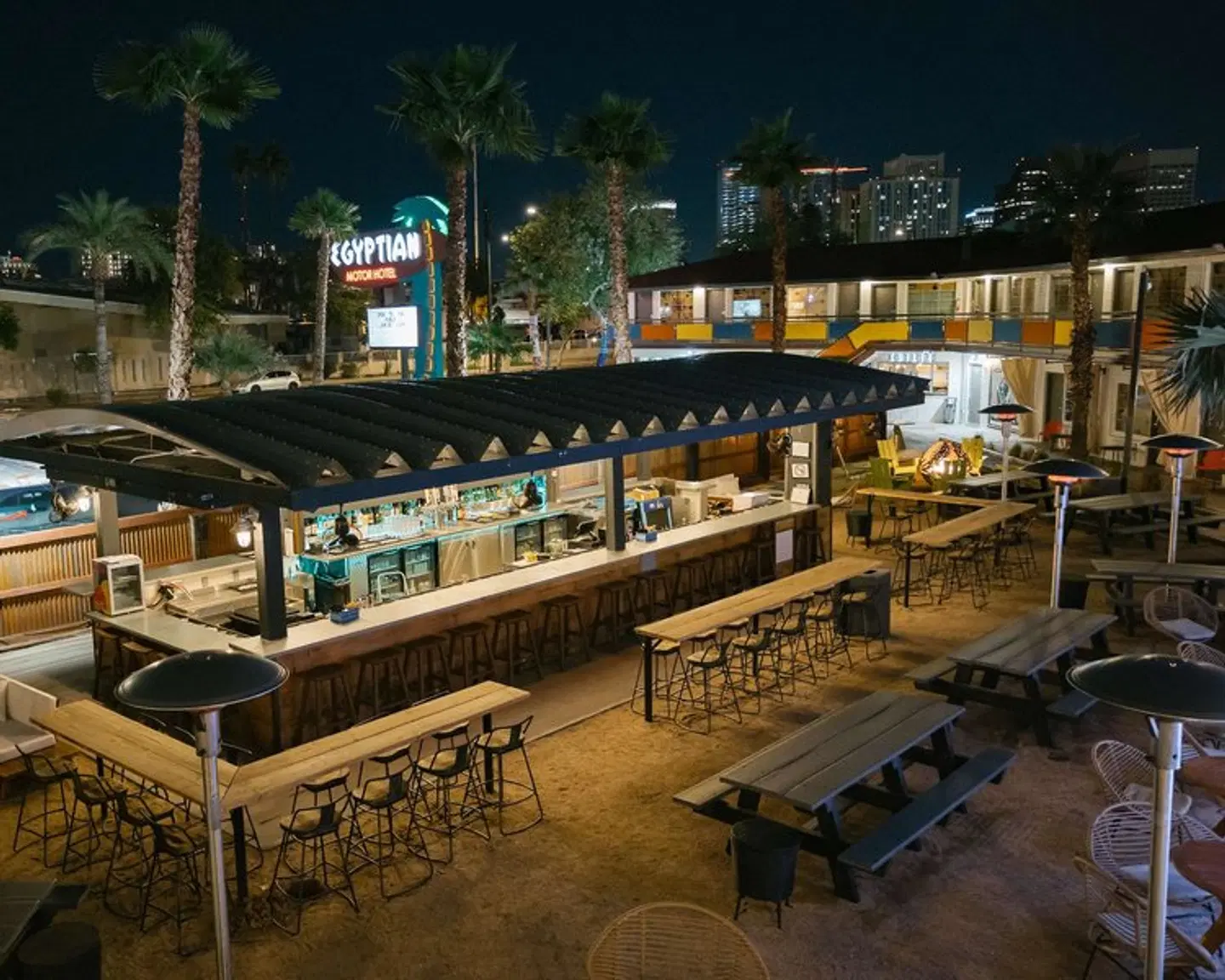 Egyptian Motor Hotel, BW Signature Collection Bar