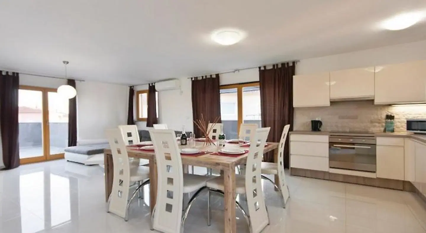 Villa Palatium I Restaurant