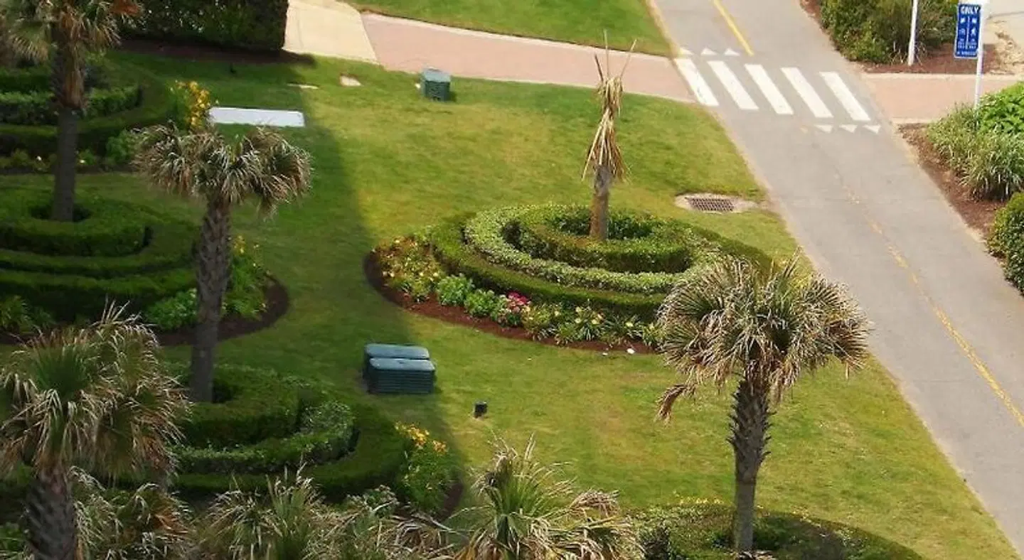 The Breakers Resort Inn Garten