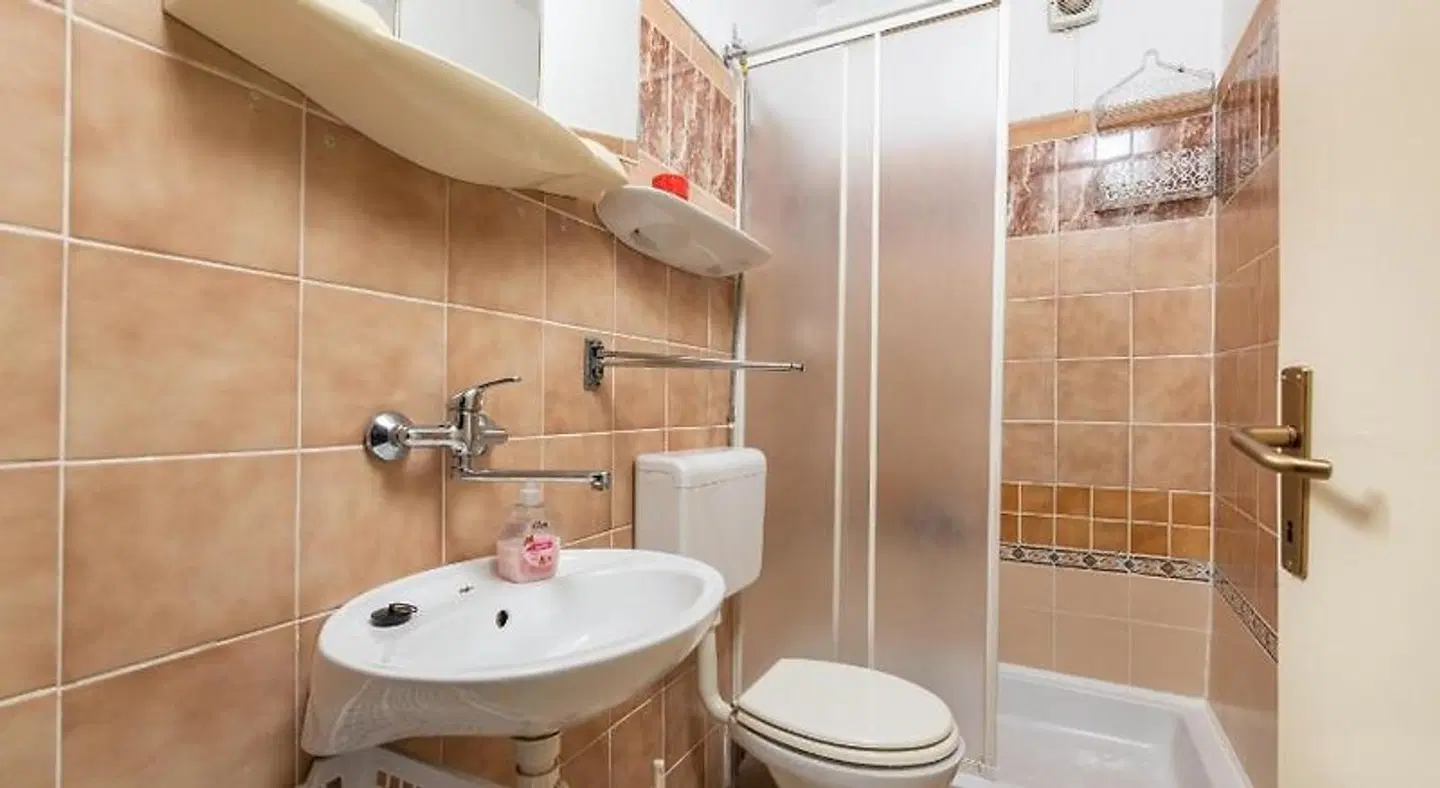 Apartmani Bela Badezimmer