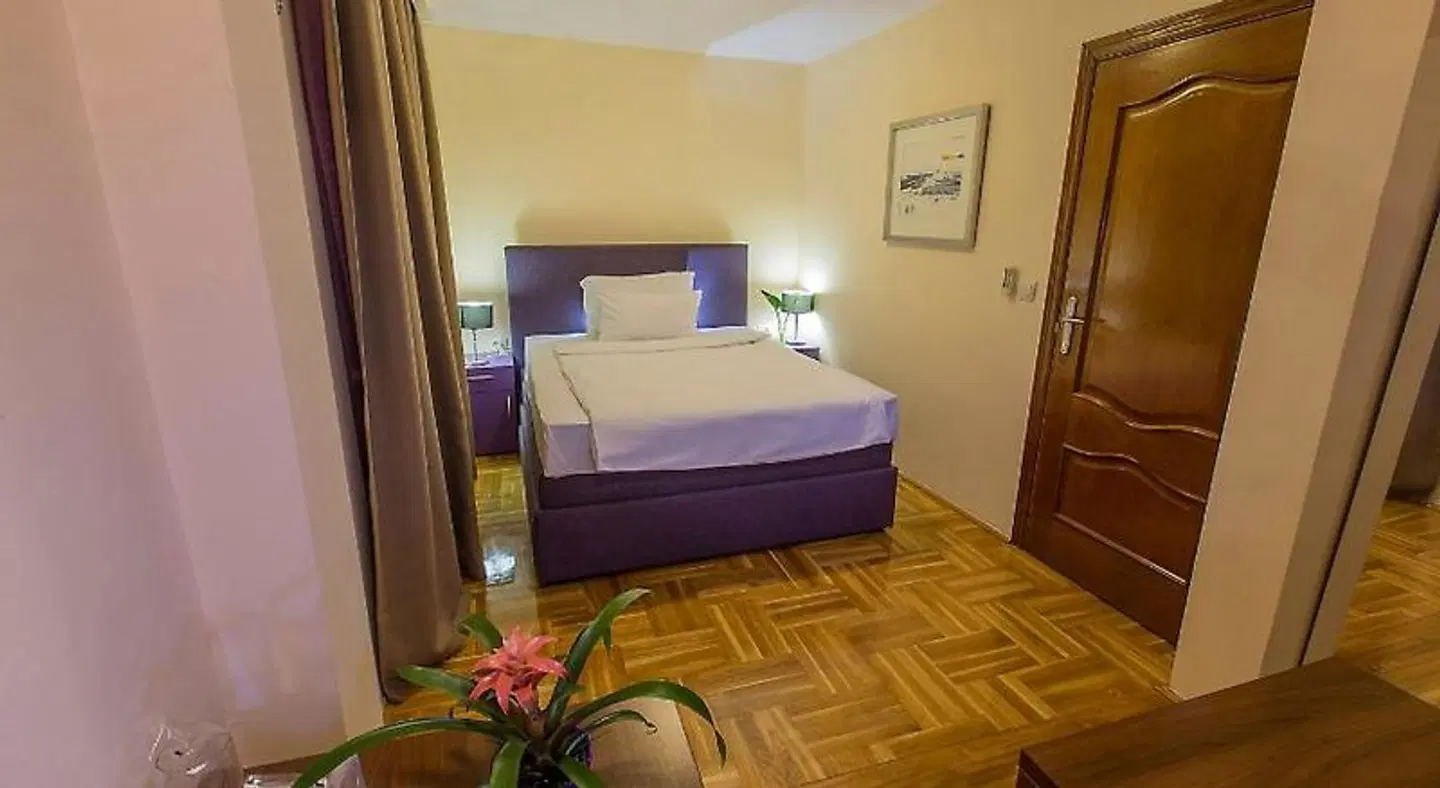 Hotel M ROOM_EXAMPLE