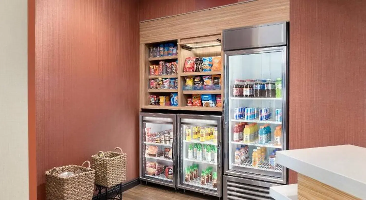 TownePlace Suites by Marriott Janesville Bar