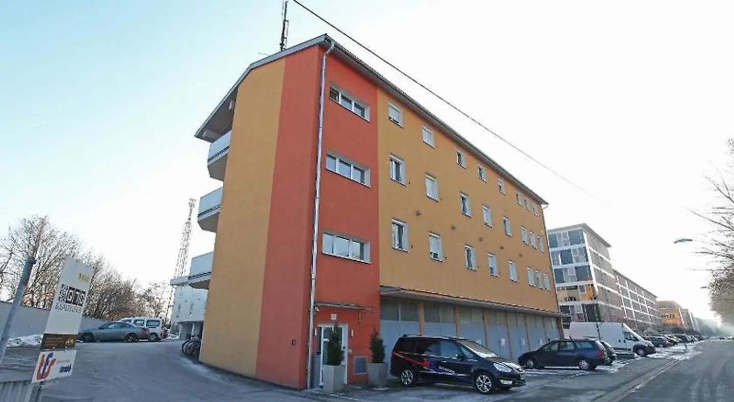 Montagehotel Living@Linz EXTERIOR