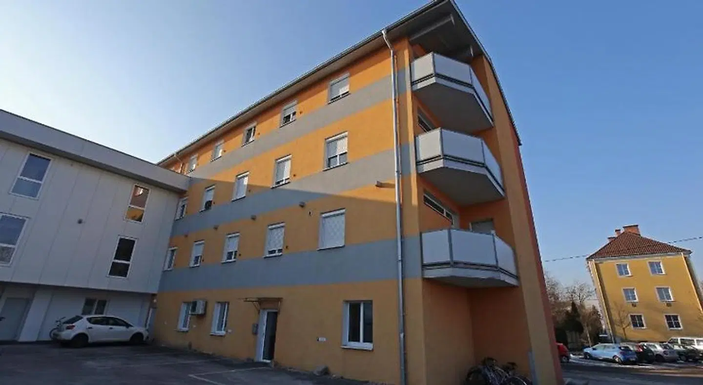 Montagehotel Living@Linz EXTERIOR