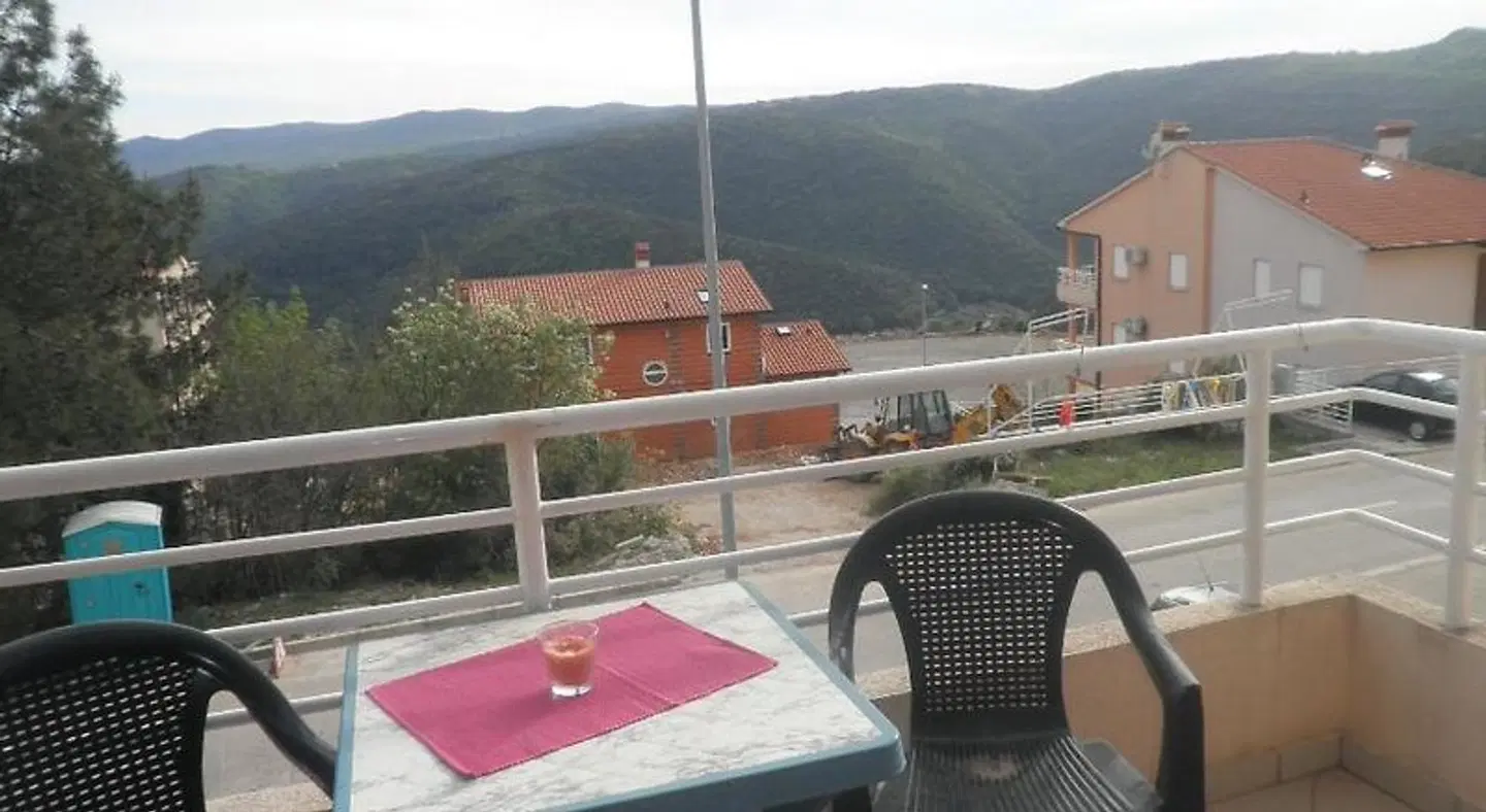 Gorgeous Biserka Apartment near the sea Terrasse