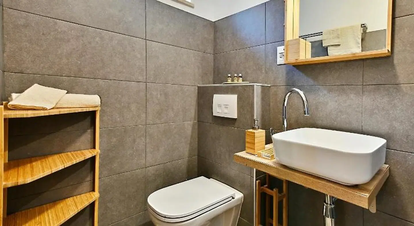 PIKARIN ROOMS Badezimmer