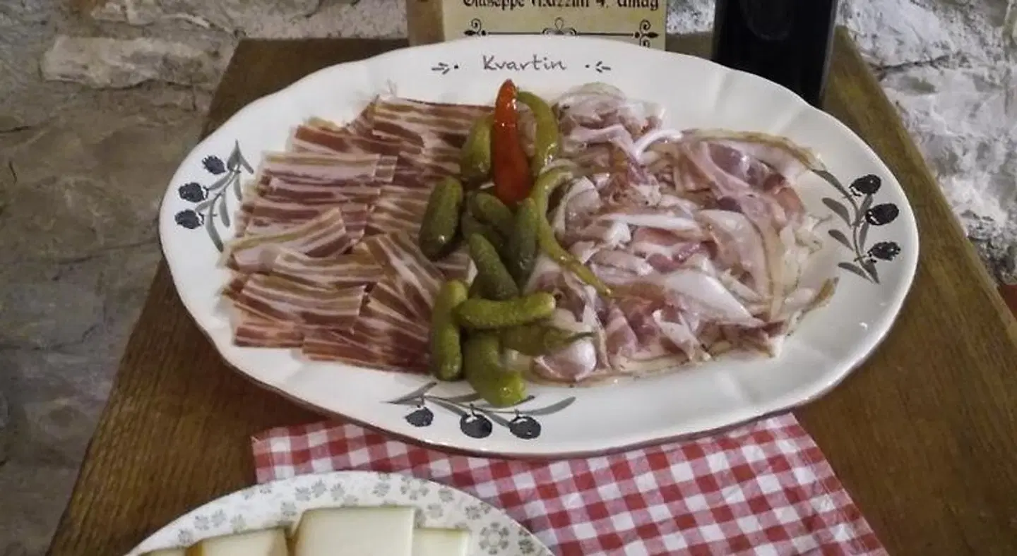 Guest House Kvartin Restaurant