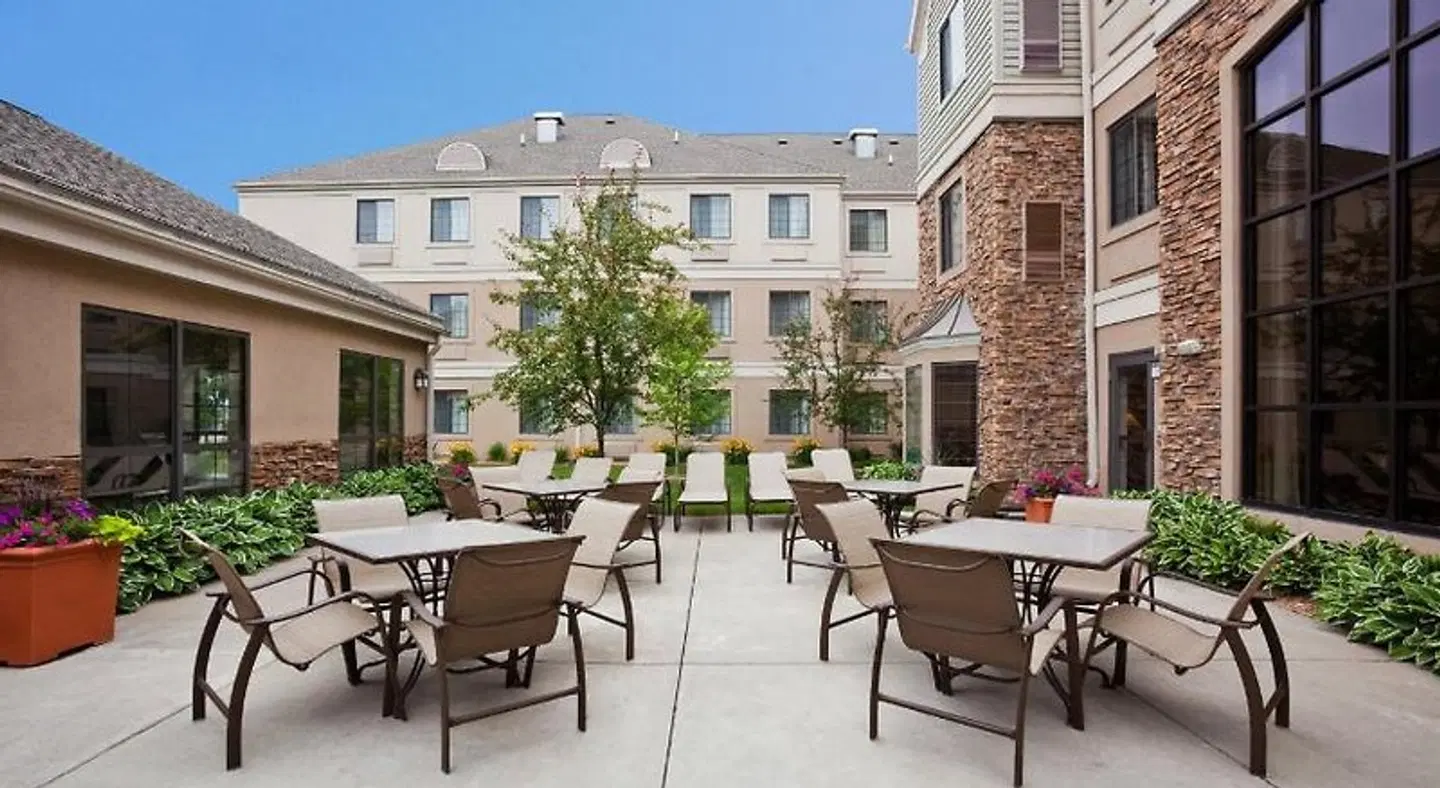 Staybridge Suites Eagan Arpt South Mall Area by IHG Terrasse