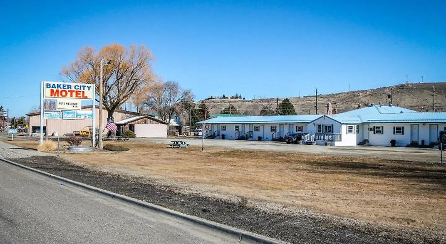 Baker City Motel & RV EXTERIOR