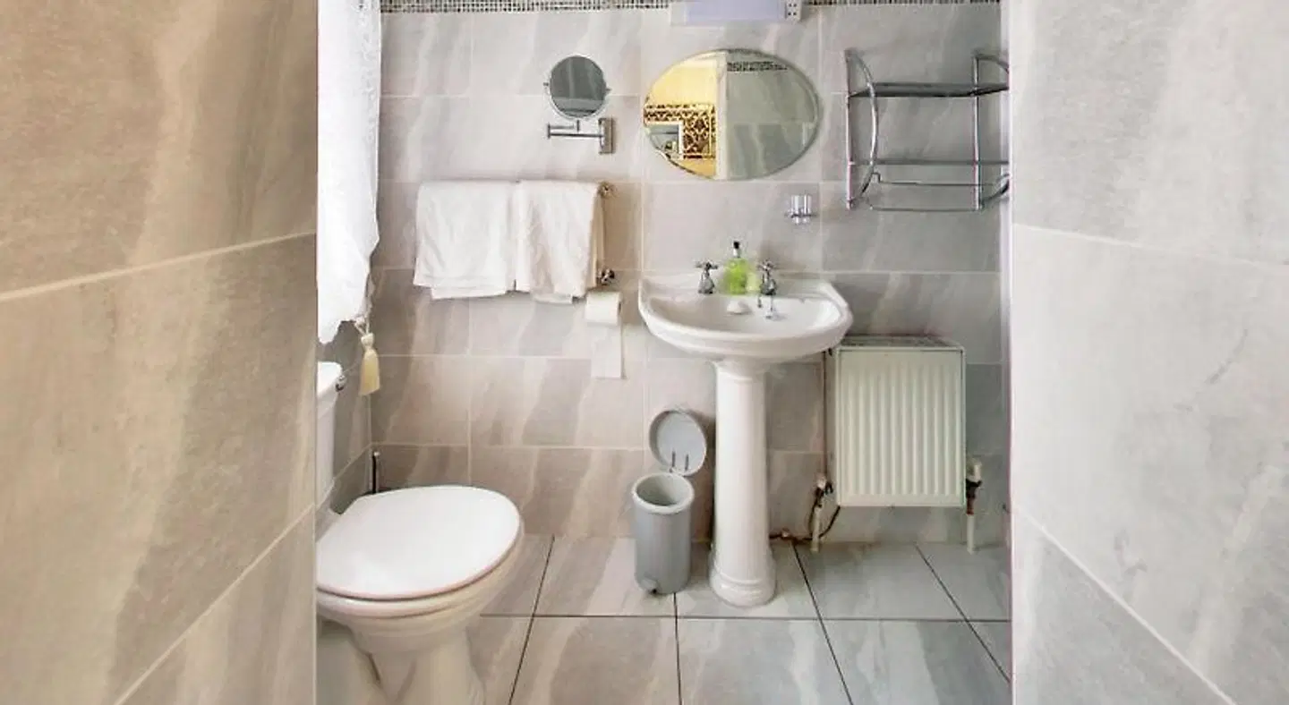 Robin Hill House B&B Badezimmer