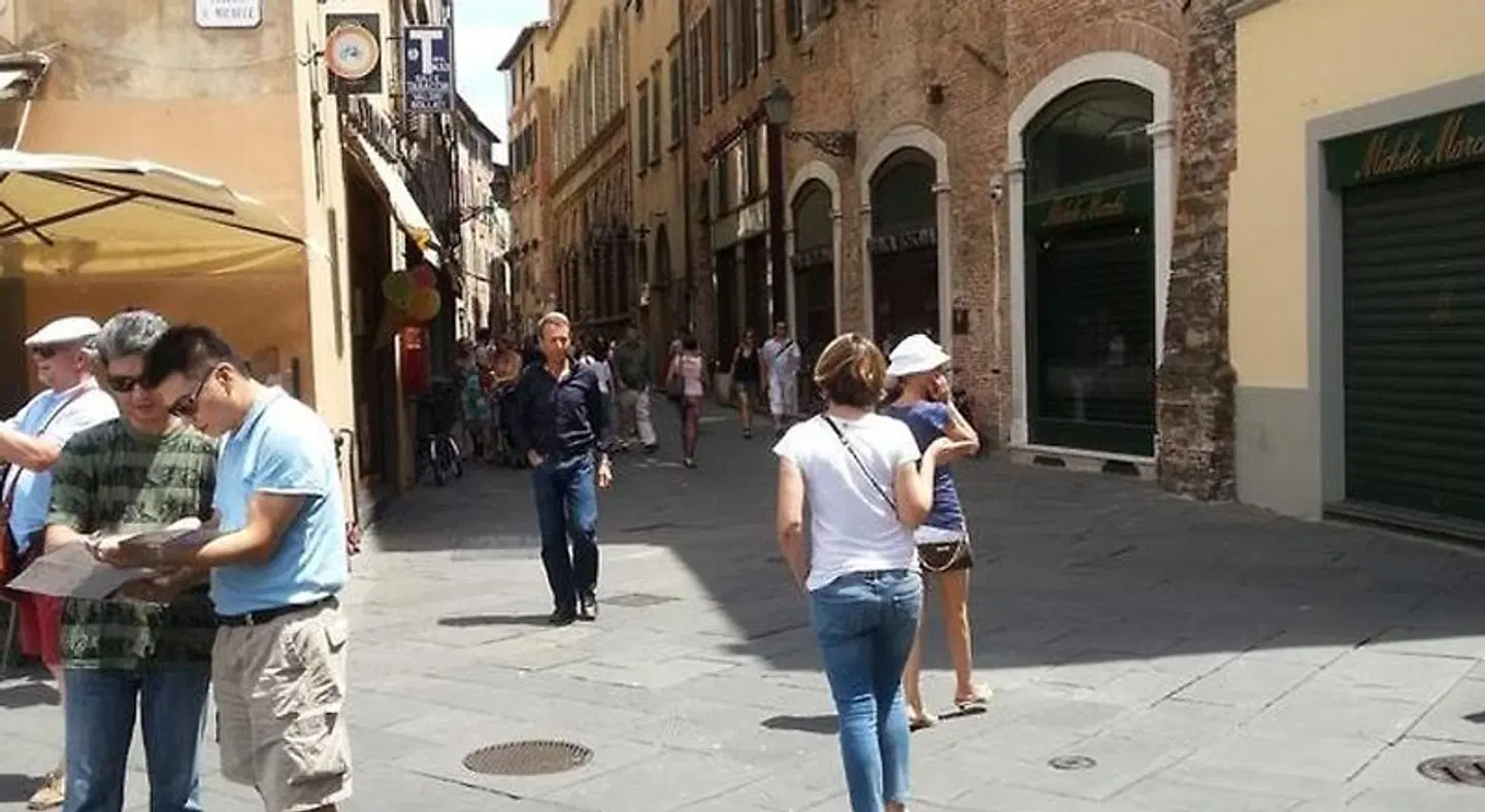 Lucca Charm PEOPLE