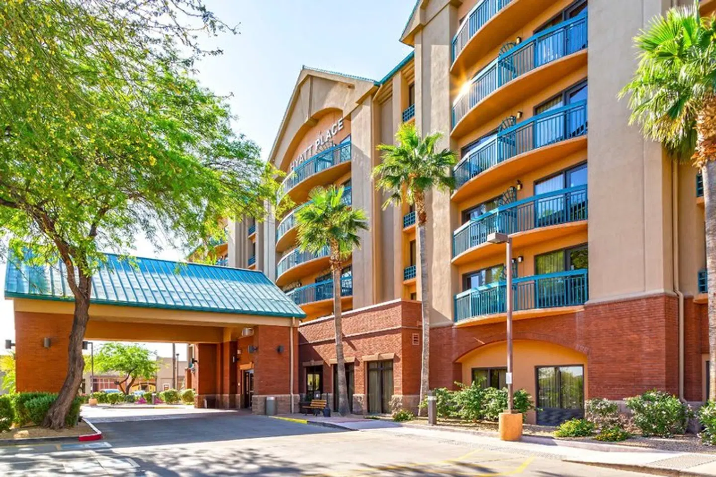Hyatt Place Tempe/Phoenix Airport EXTERIOR
