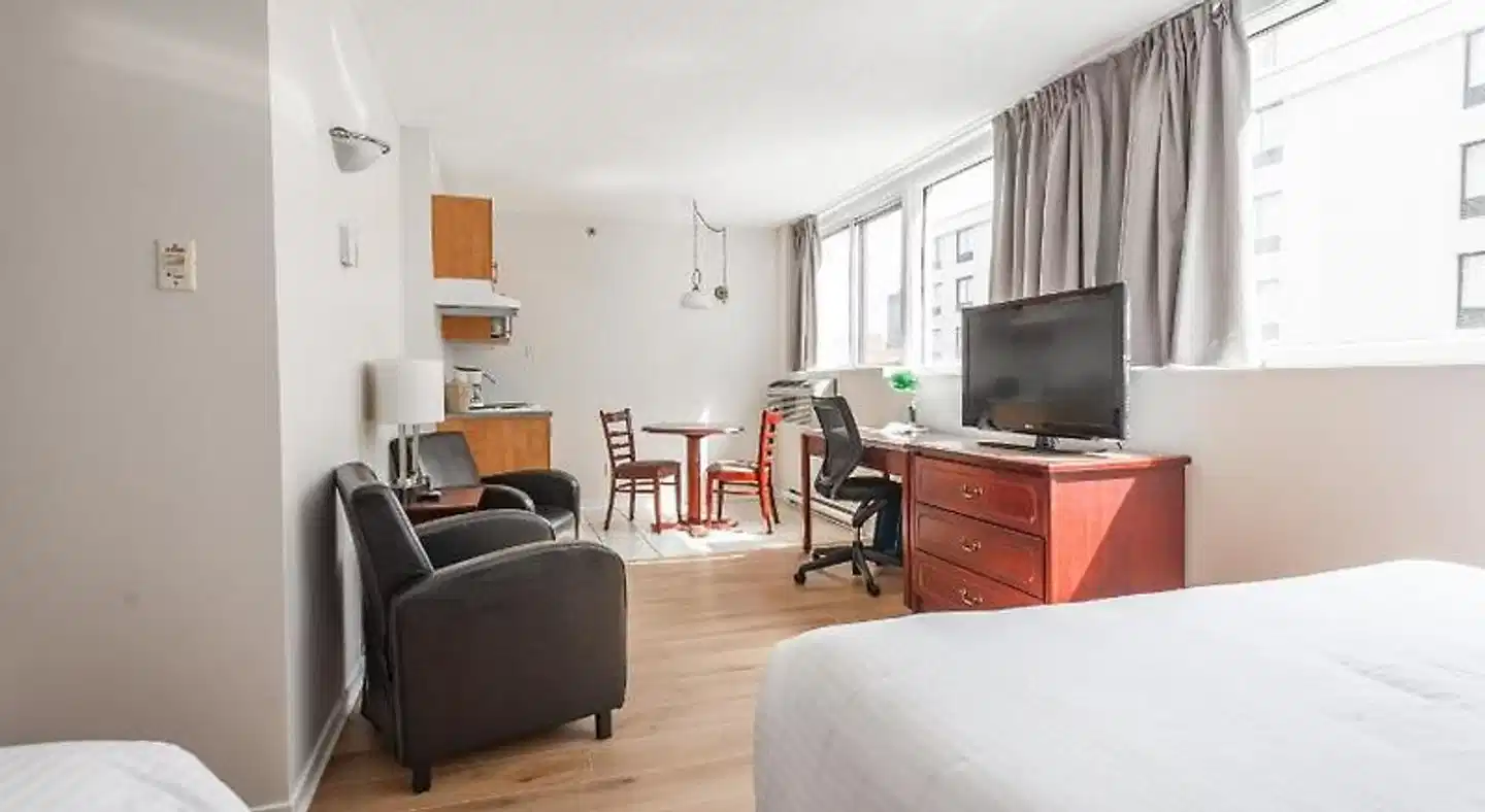 les Suites Labelle Lobby