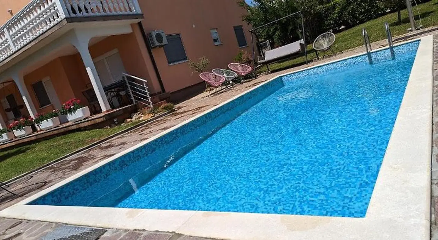 Villa Rosa OUTDOOR_POOL