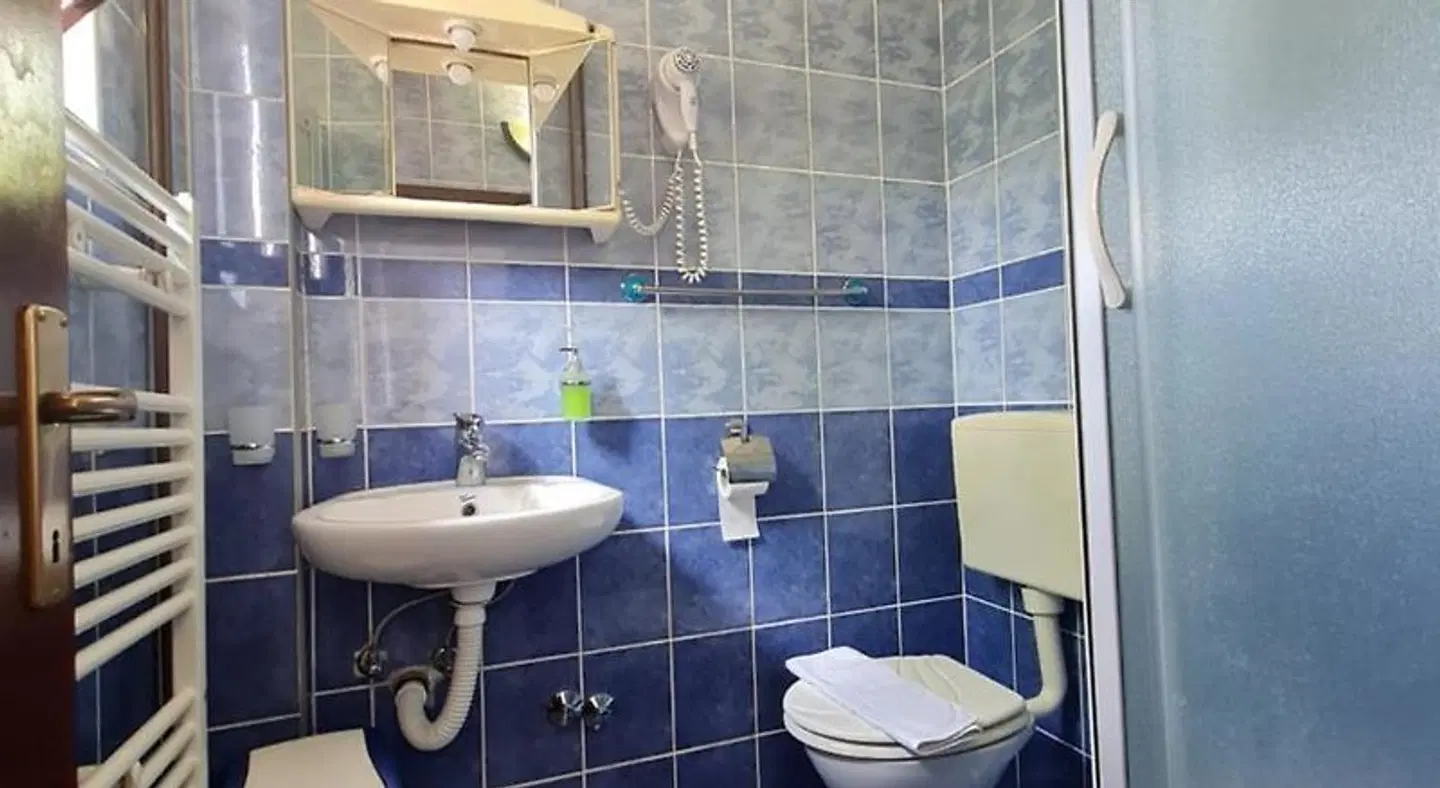 Rooms Family Glumac Badezimmer