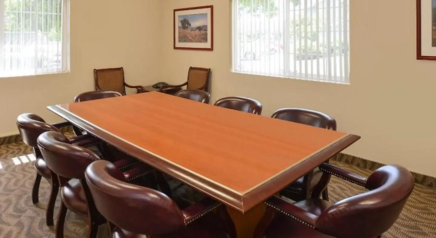 Comfort Inn & Suites ROOM_EXAMPLE