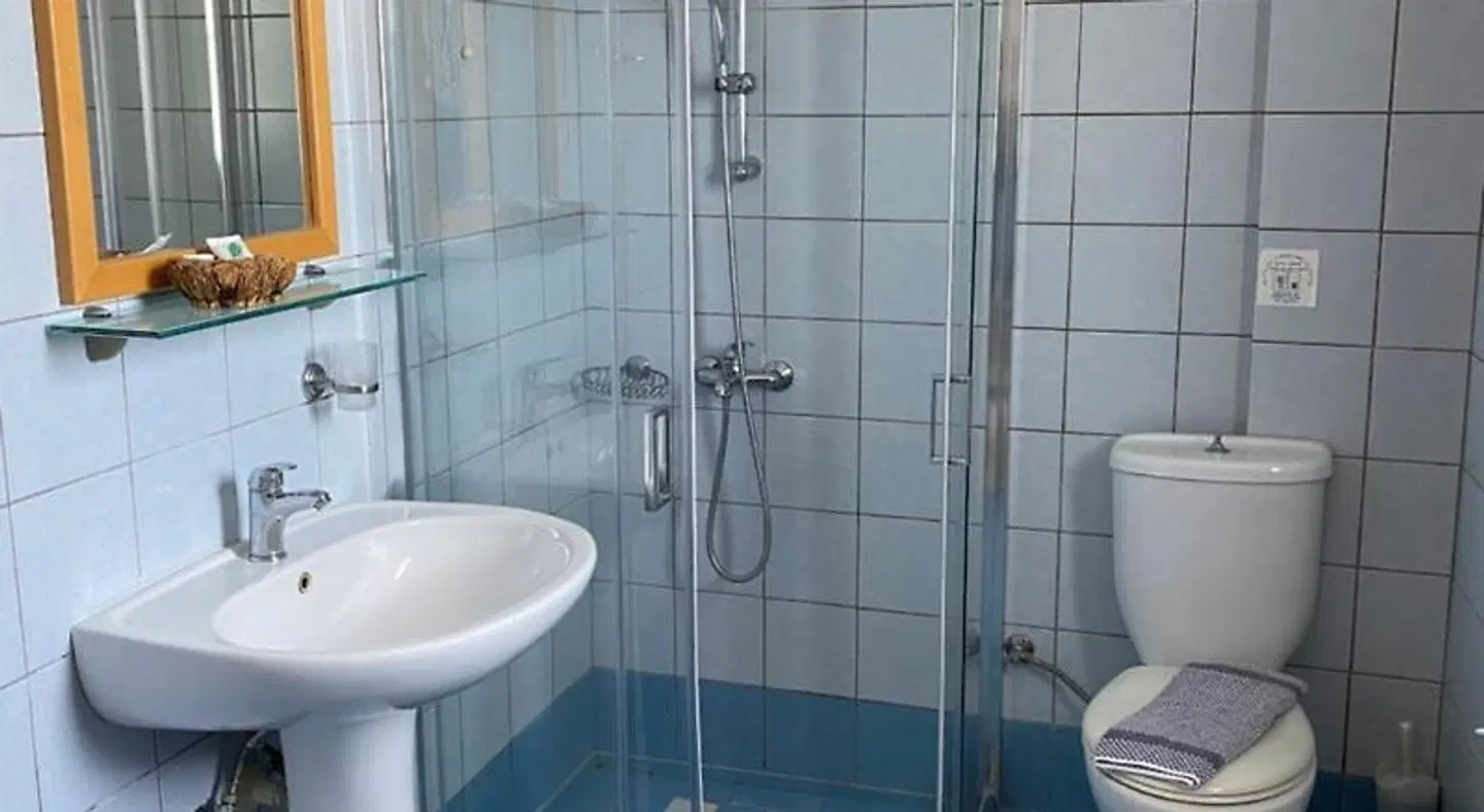 Hotel Triton Badezimmer