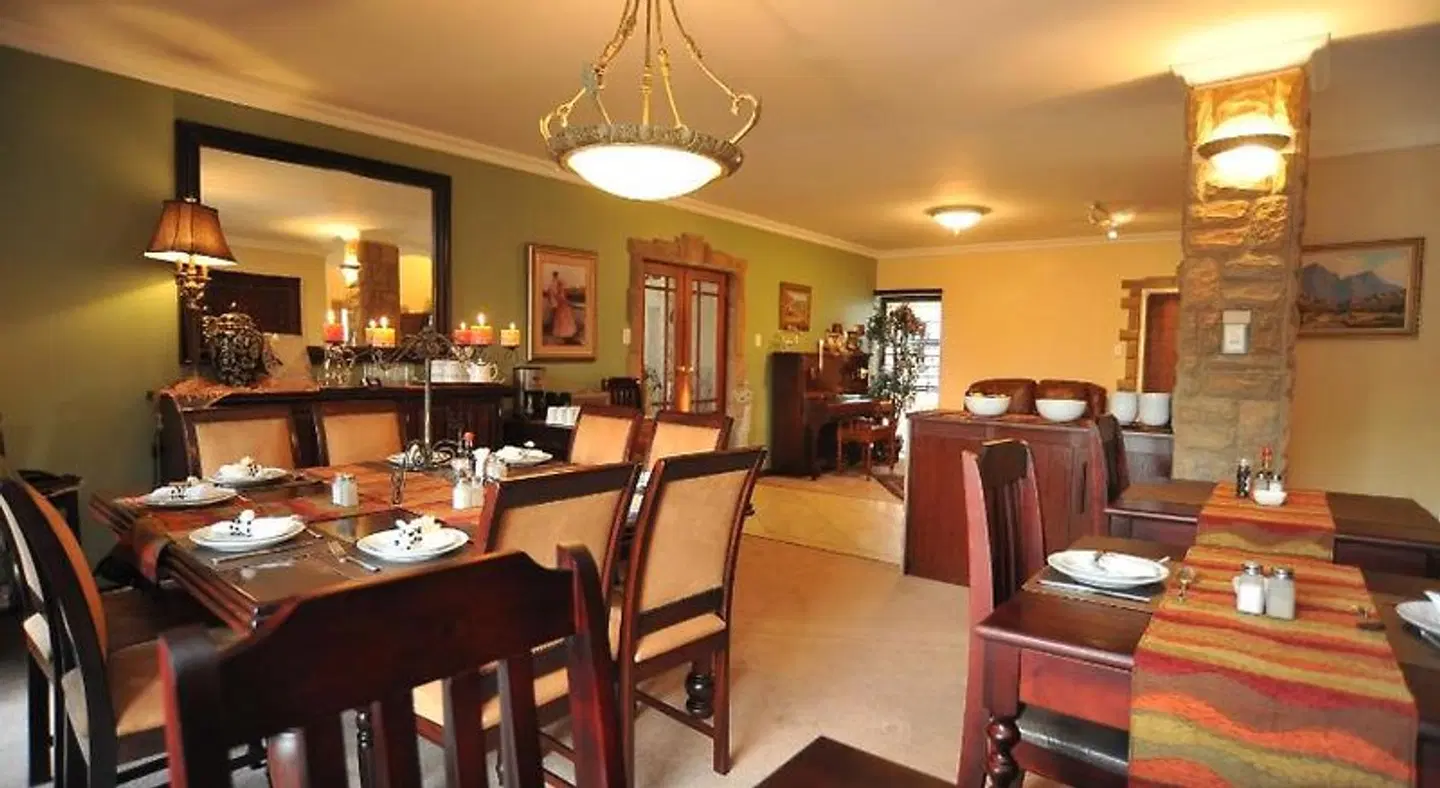 Sunset Manor Guest House Restaurant