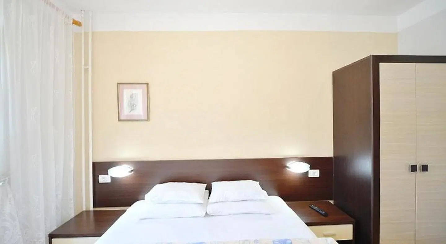 Pana ROOM_EXAMPLE
