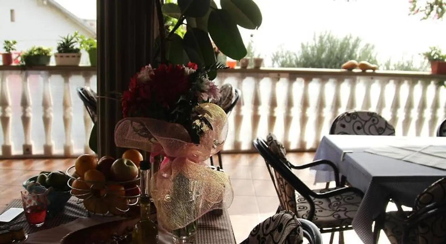 Apartments Grloman Terrasse