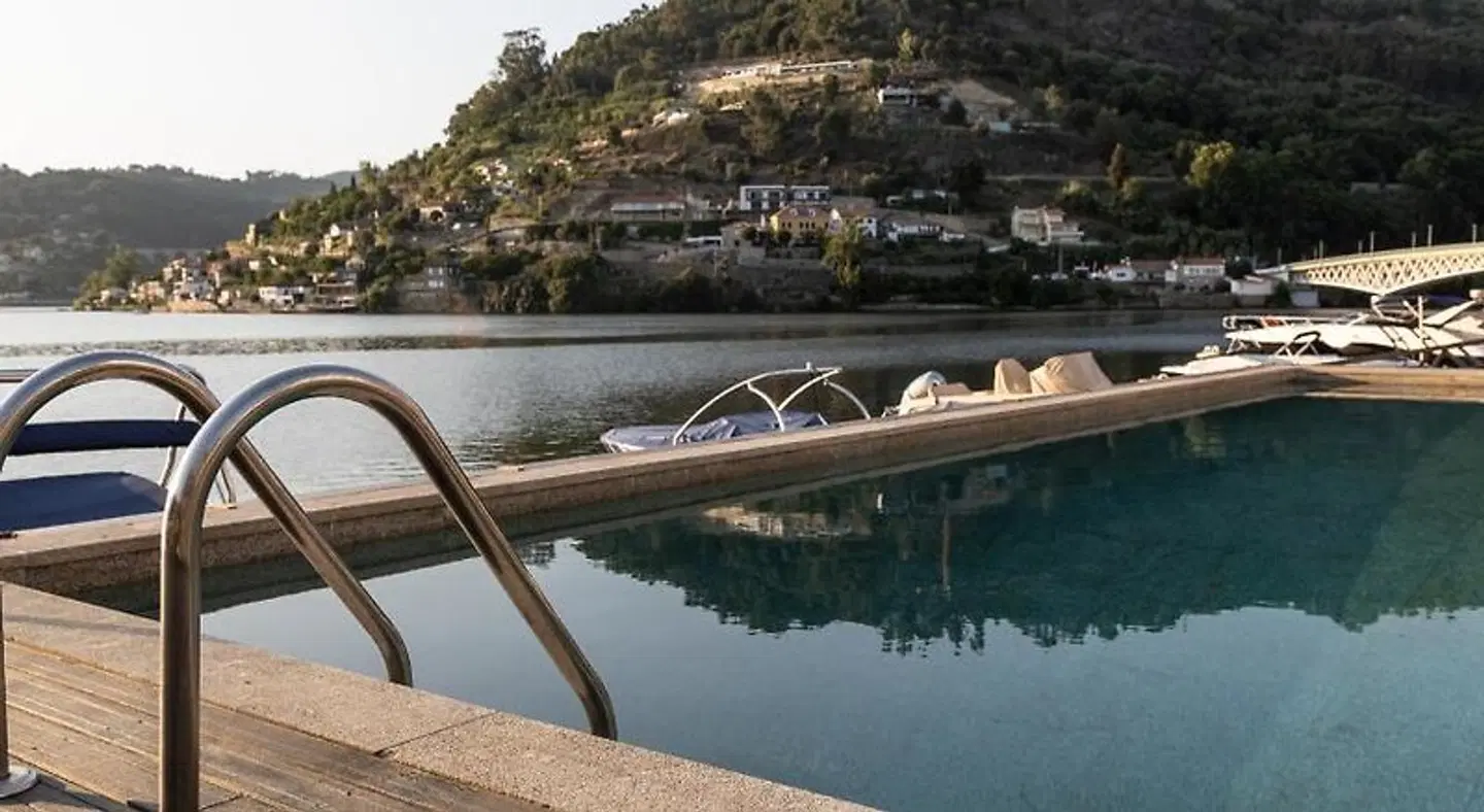 Douro Hotel Porto Antigo OUTDOOR_POOL