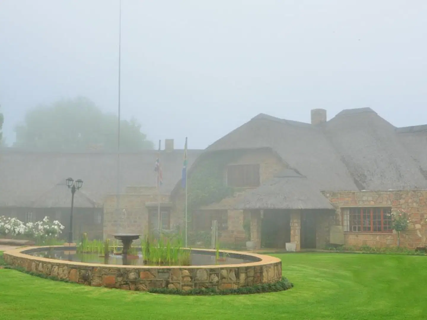 Walkersons Hotel & Spa EXTERIOR