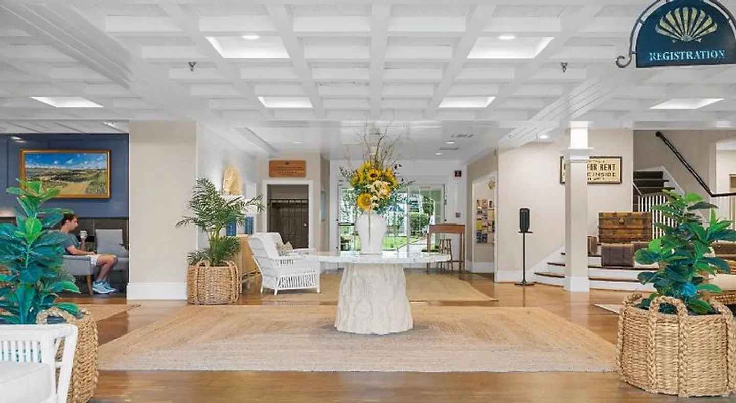 Nantucket Inn LOUNGE_LOBBY