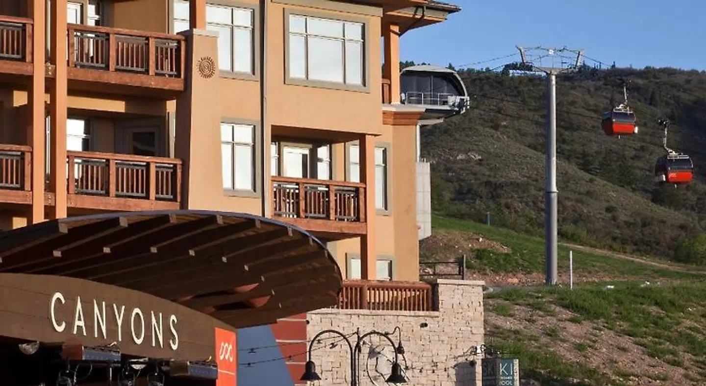 Sundial Lodge by All Seasons Resort Lodging Terrasse