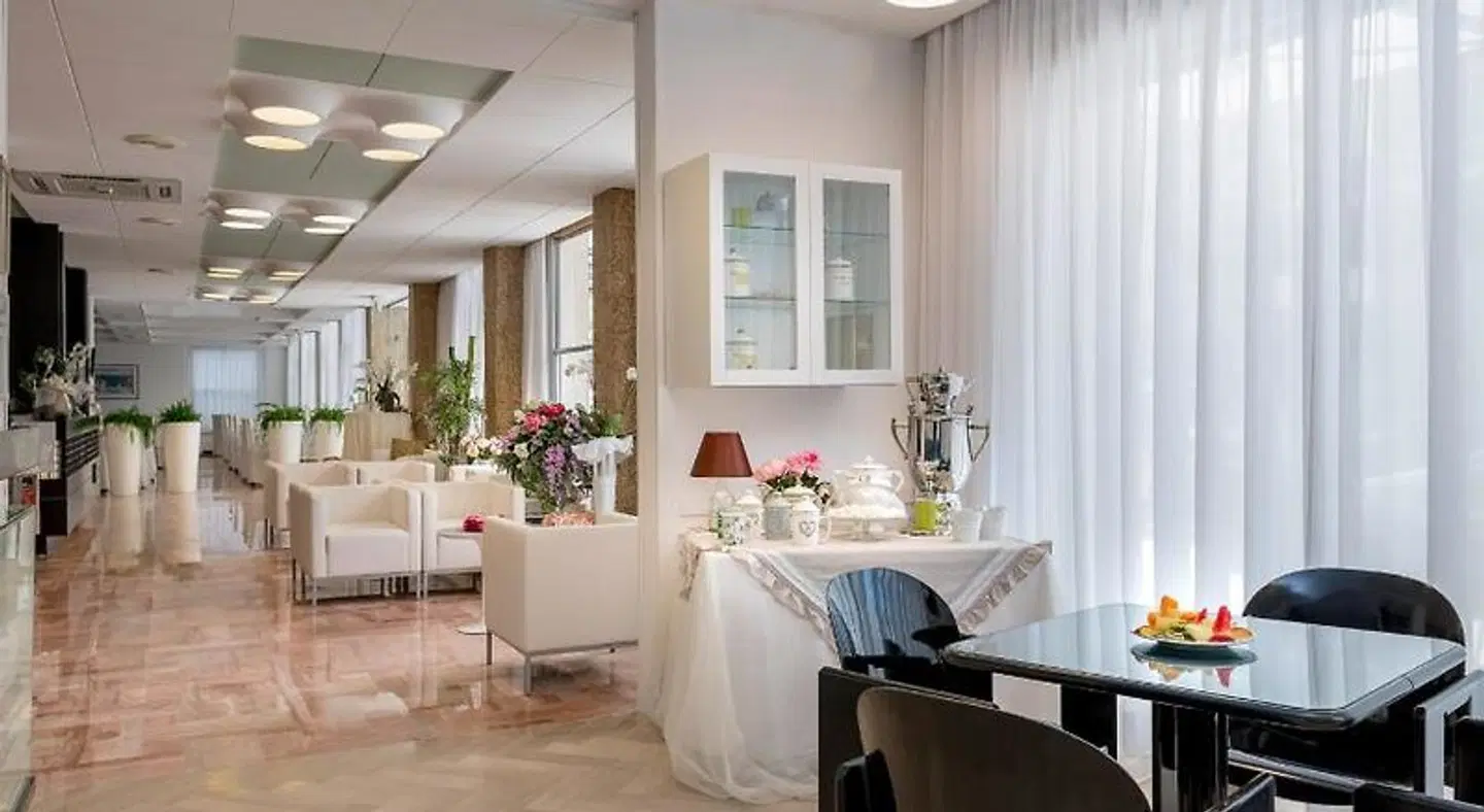 Cristina Corona Restaurant