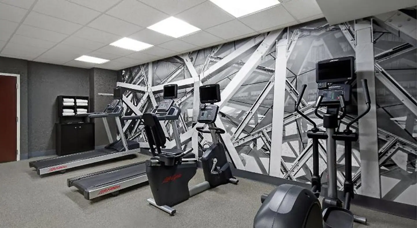 Holiday Inn Express & Suites Cincinnati Riverfront SPORTS_AND_LEISURE