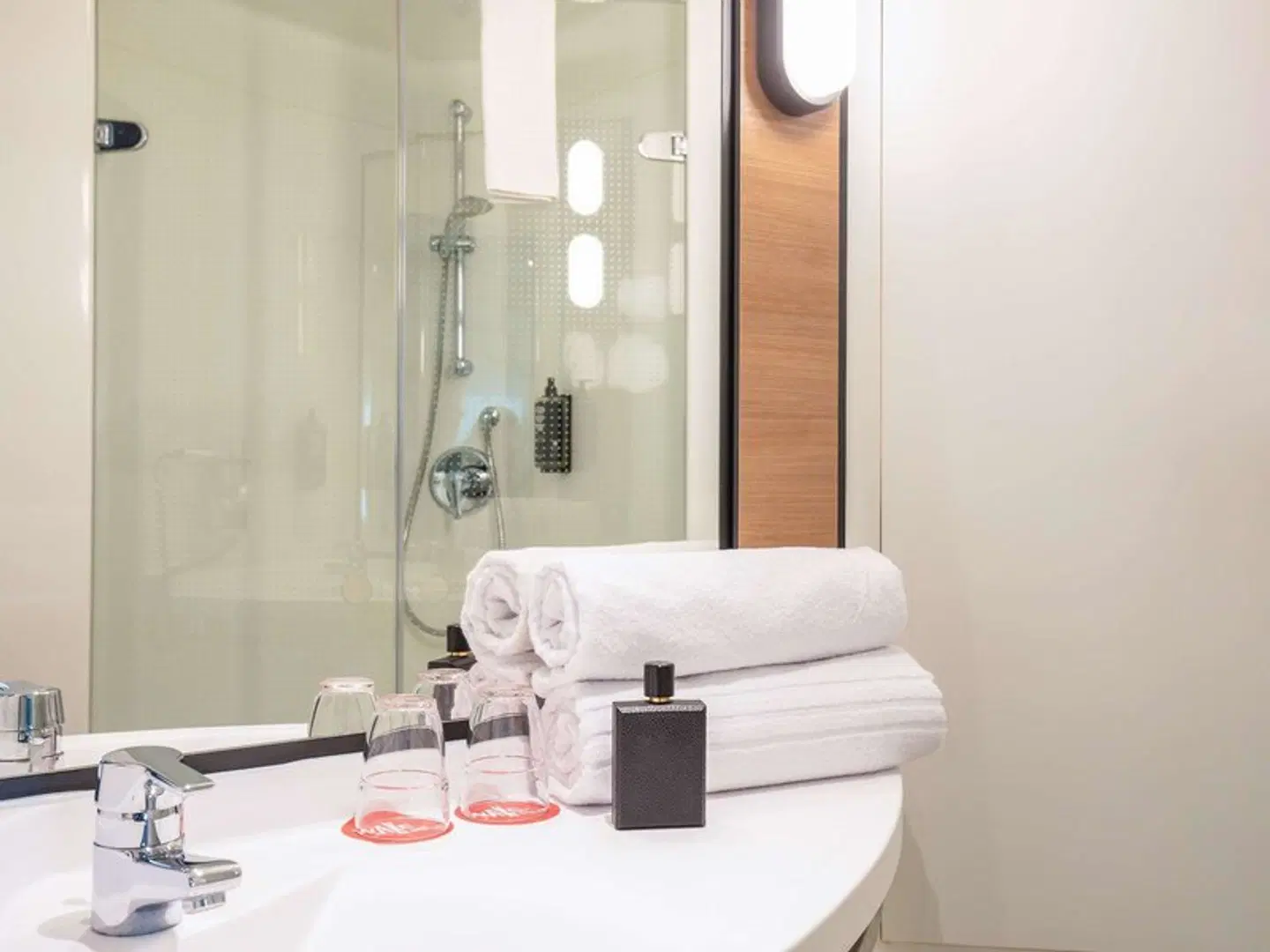 ibis Dortmund City Badezimmer