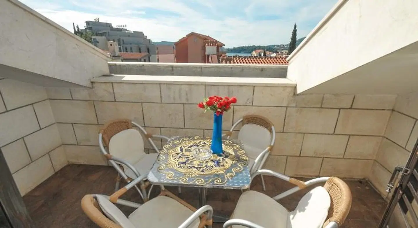 Apartments Villa Mirjana Terrasse
