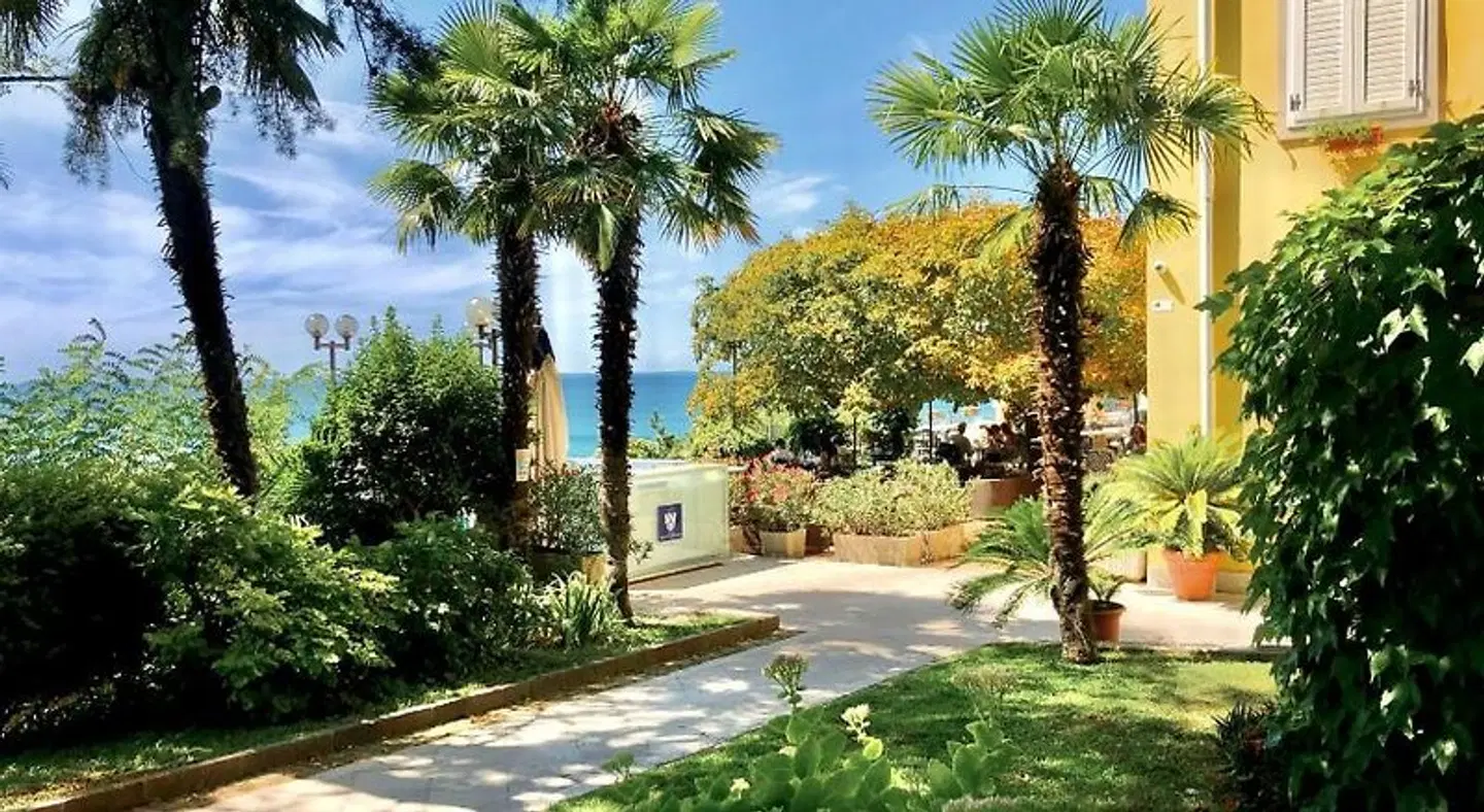 Hotel Riviera & Maximilian's Garten