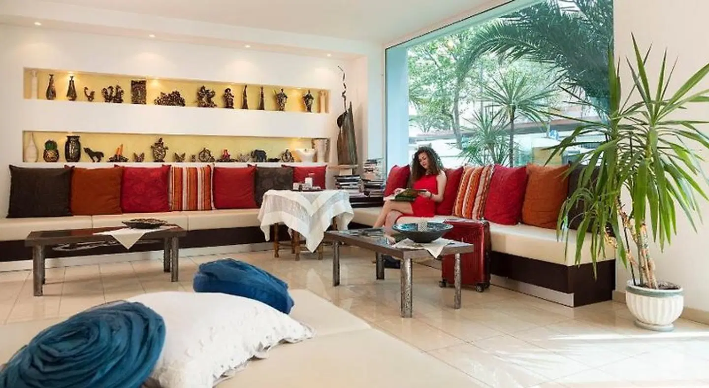 Ghirlandina LOUNGE_LOBBY