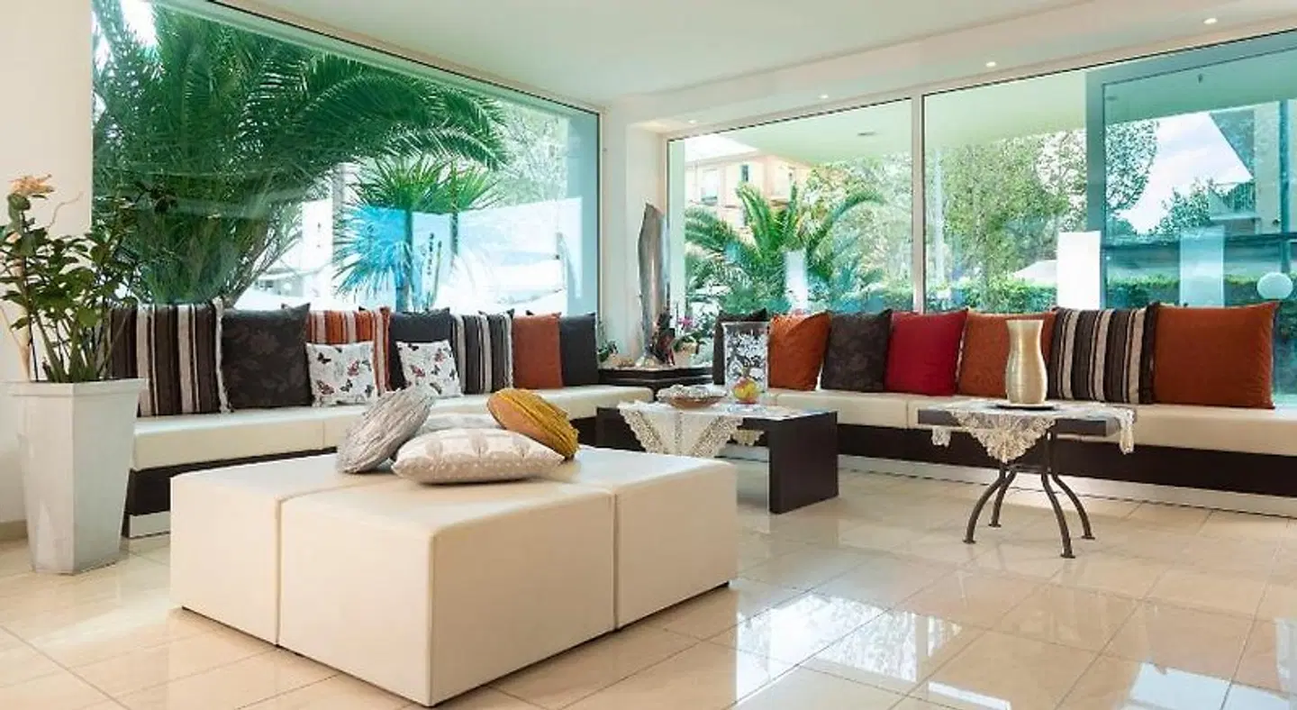 Ghirlandina LOUNGE_LOBBY